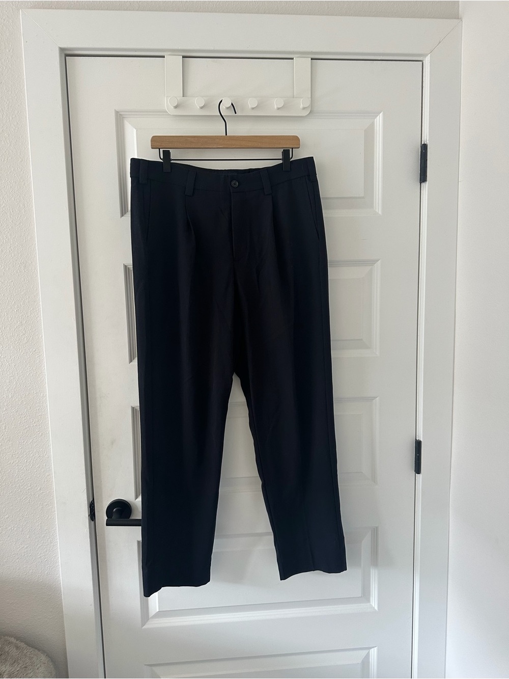 Abercrombie & Fitch Men’s Black Dress Pants - Tailored Pleat Front